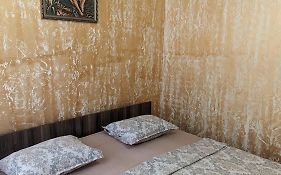 Mano'S Guest House